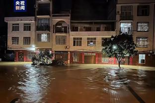 浙江主场对阵海港球票热卖，球迷：浙江队球票要抢，梦里曾出现过